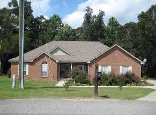 209 White Oak Ln, Tallassee, AL 36078