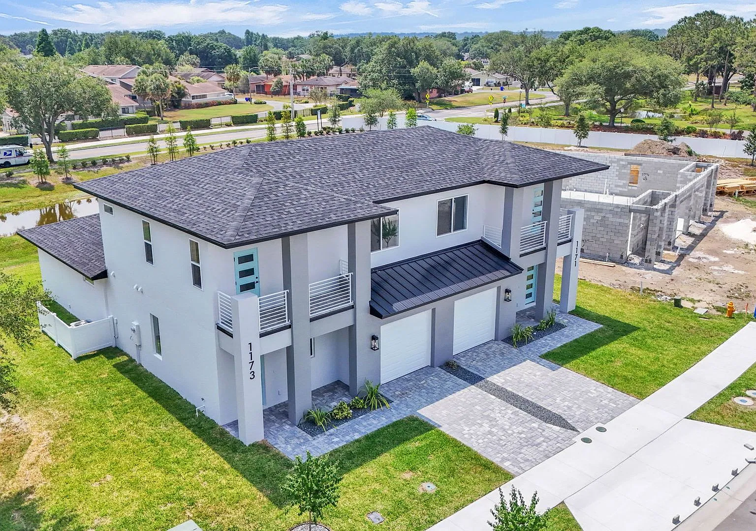 Stunning New Construction Villa for Rent Near Lake John — Photo 4