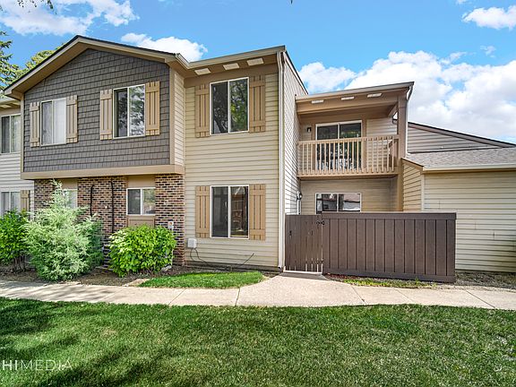 2nd image of 21 Fernwood Dr #P