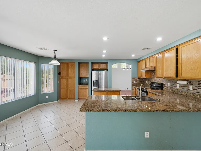 3358 E Park Ave — Photo 8