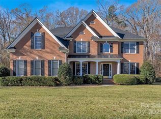 1102 High Brook Dr, Waxhaw, NC 28173