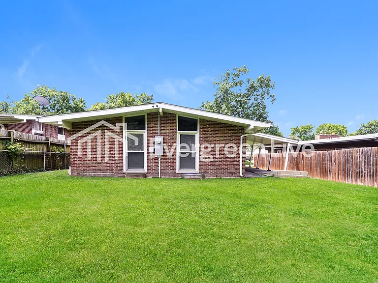 7823 Milan Ave — Photo 15