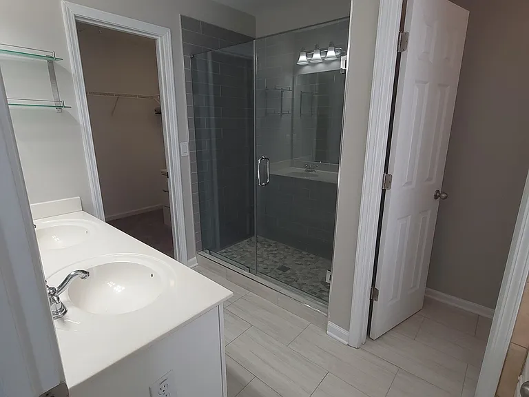 817 Charles Bank Ave SE #817 — Photo 26