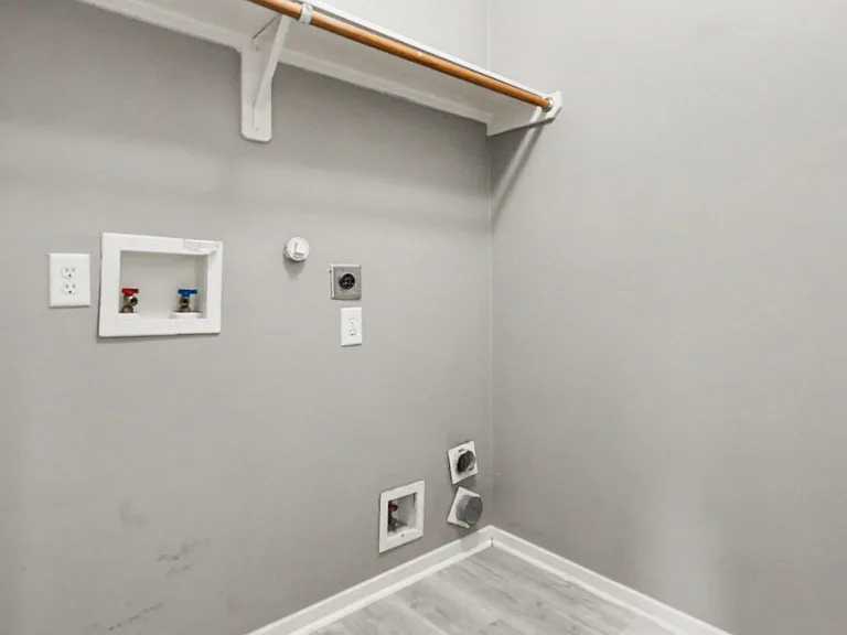 8410 Piping Rock St — Photo 18