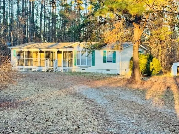 271 Walnut Hill Rd, Blackstone, VA 23930