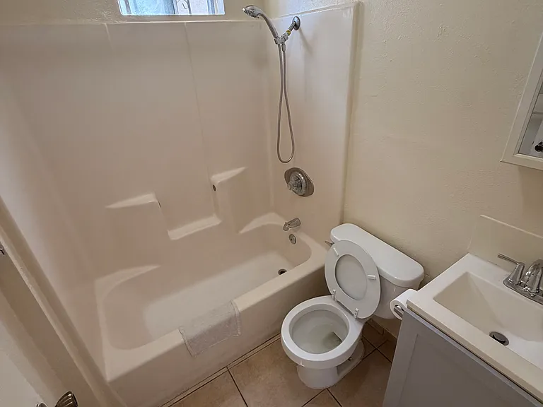 4056 Chamoune Ave #1 — Photo 8