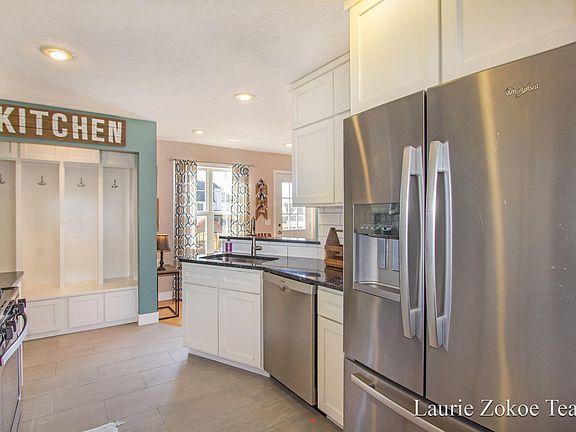 2nd image of 206 Creekside Dr