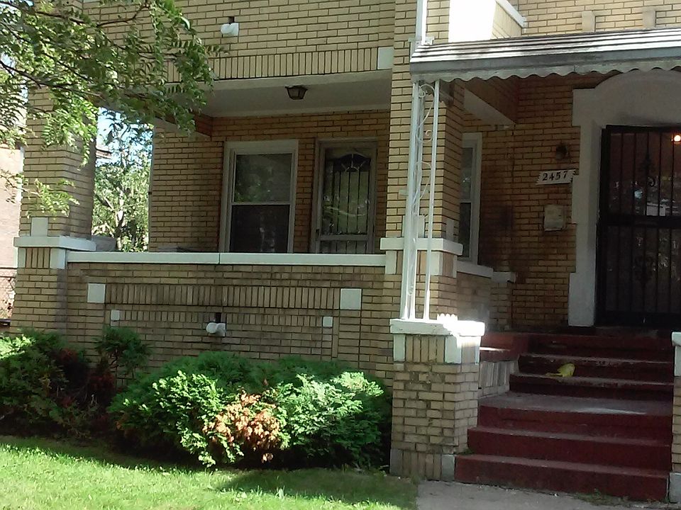 1st image of 2459 Gladstone St