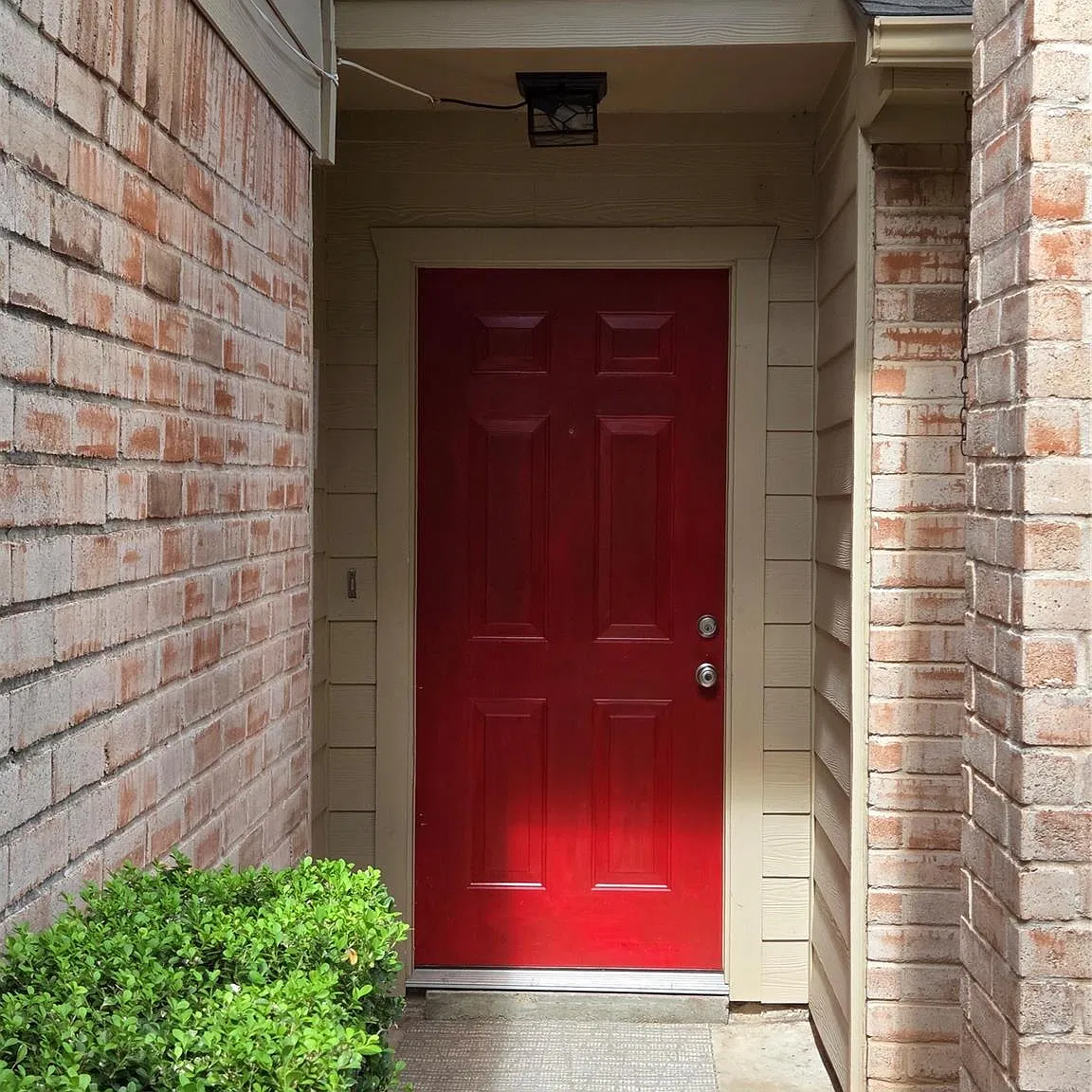 3 bed, 2.0 bath, 1461 sqft, $1,850 — Photo 1