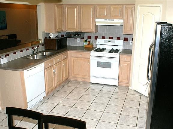 5th image of 2207 Green Mere Dr