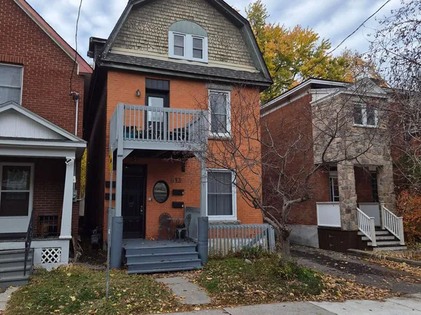 613 Gilmour St #4, Ottawa, ON K1R 5L7