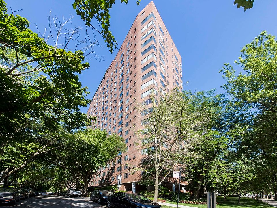 1st image of 3100 N Lake Shore Dr APT 1311