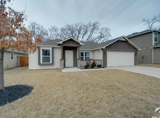 217 Kaw Ct, Lawrence, KS 66044