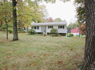 7 Margaret Dr, Hyde Park, NY 12538