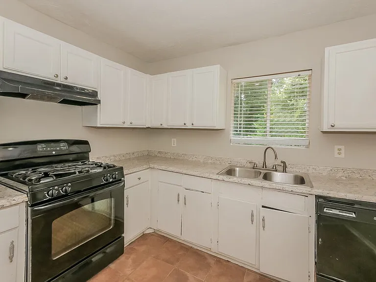 4522 Doral Dr SW — Photo 6