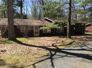 8087 E Johnson Rd, Branch, MI 49402