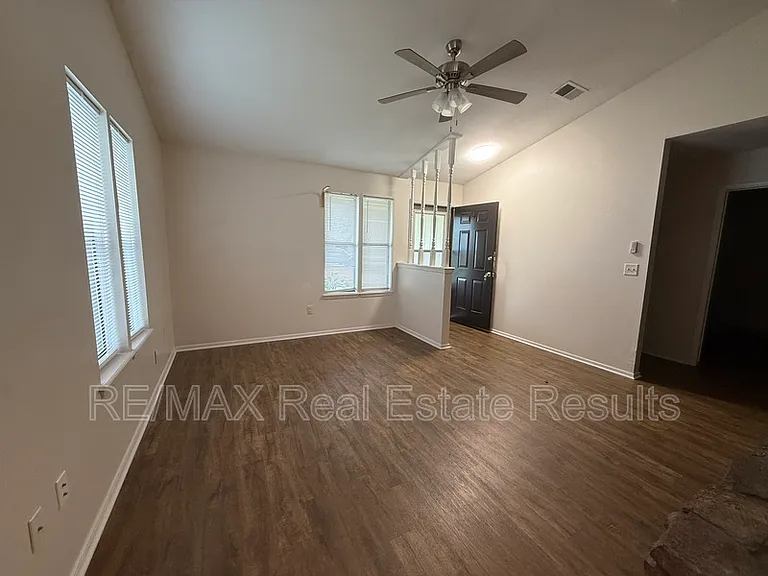 1206 Whipporwill Ln #B — Photo 4