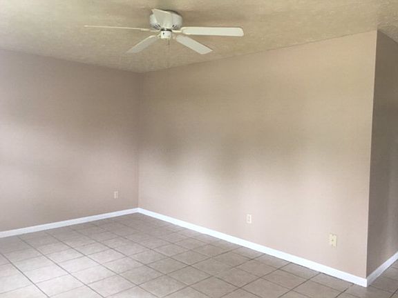 5th image of 2630 Lancaster Ave