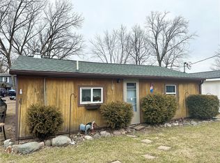 11 Sunset Dr, Oakwood, IL