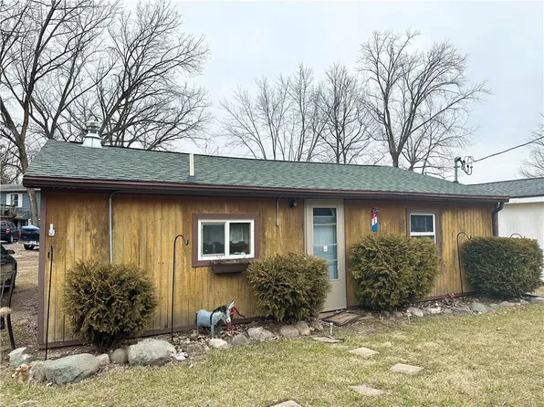 11 Sunset Dr, Oakwood, IL 61858