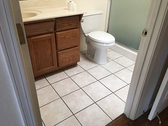 3rd image of 212 Manzano St NE APT B