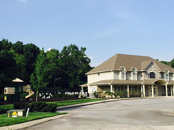 1 of 2 pools/ clubhouse