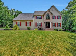 136 Jay Rd, Effort, PA 18330