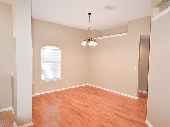 3rd image of 631 Southern Lily Dr