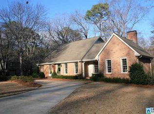 1261 Branchwater Ln, Vestavia, AL 35216
