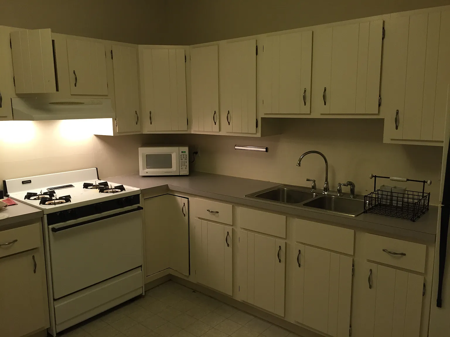 2 bed, 950 sqft, $1,695 — Photo 2
