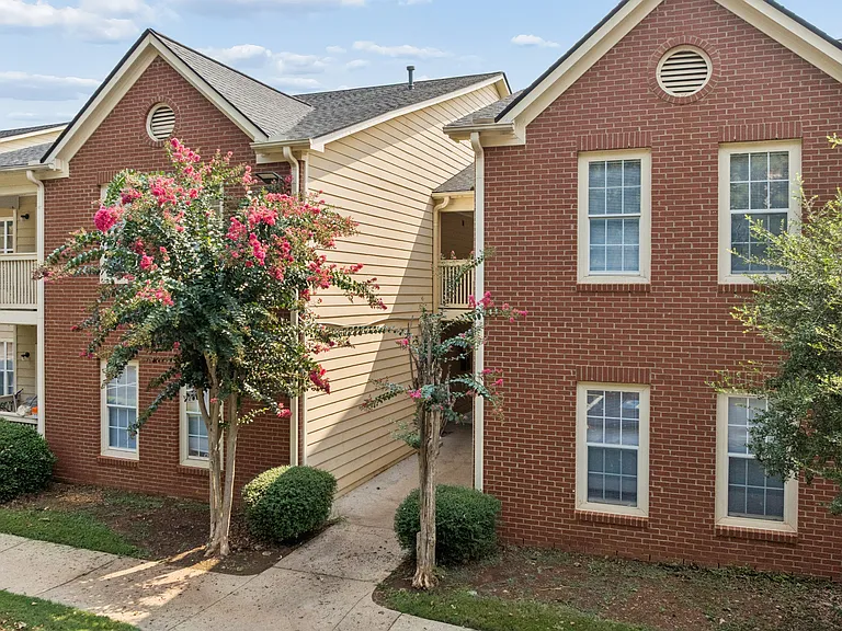 Heritage Hills — Photo 1