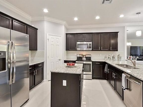 4th image of 10306 Wellington Parc Dr