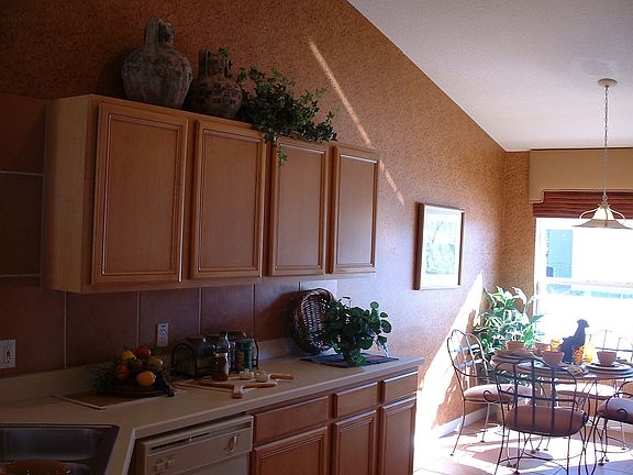 Kitchen and Breakfast Nook Area