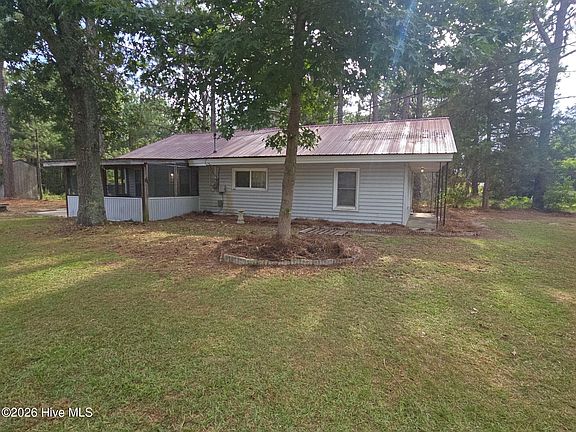3rd image of 1195 Airport Road