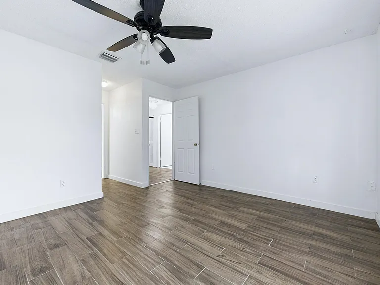 6088 Heather St — Photo 11