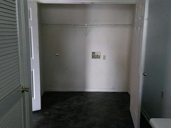 Washer/Dryer Hookups
