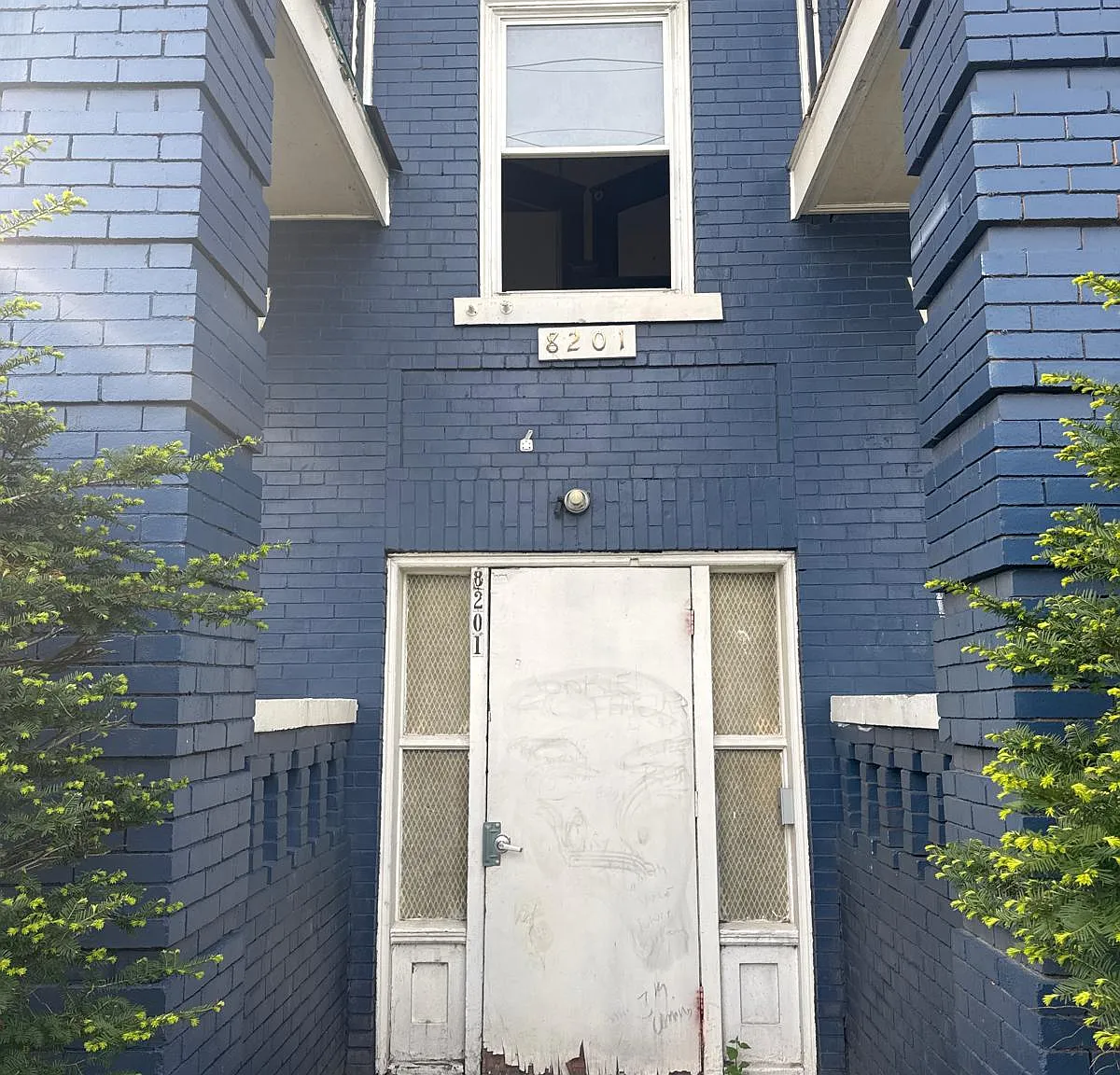 2 bed, 900 sqft, $1,100 — Photo 1