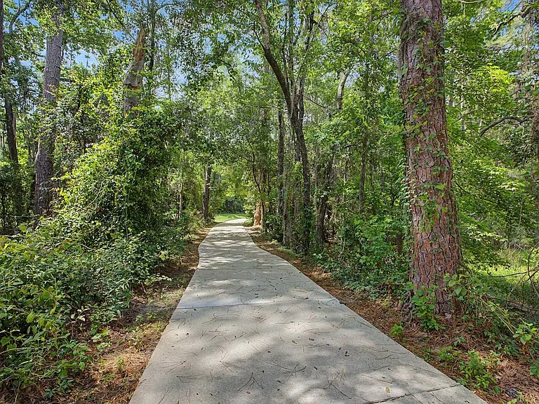 4065 Four Oaks Blvd — Photo 4