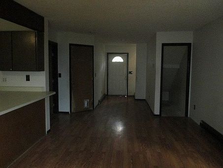 3rd image of 169 Palace Cir