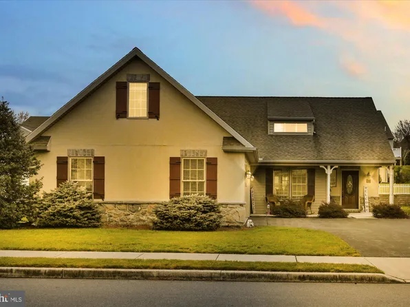 923 Cambridge Dr, Manheim, PA 17545