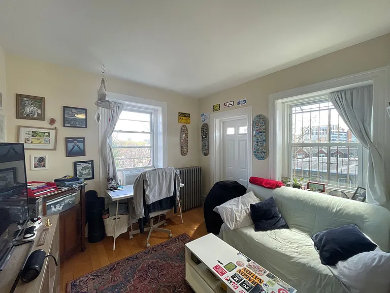 3312 Hamilton — Photo 4
