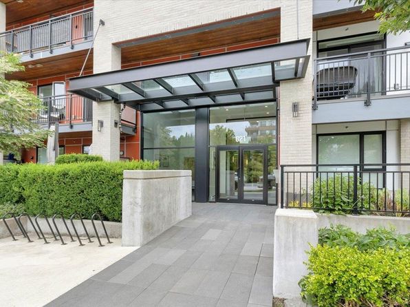 621 Regan Ave #213, Coquitlam, BC V3J 0K1