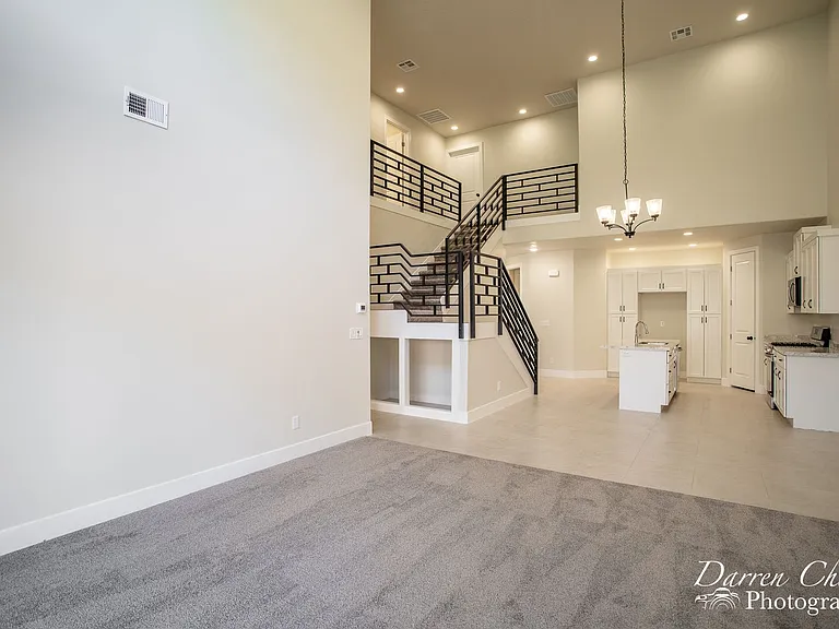 134 N 240 E — Photo 6