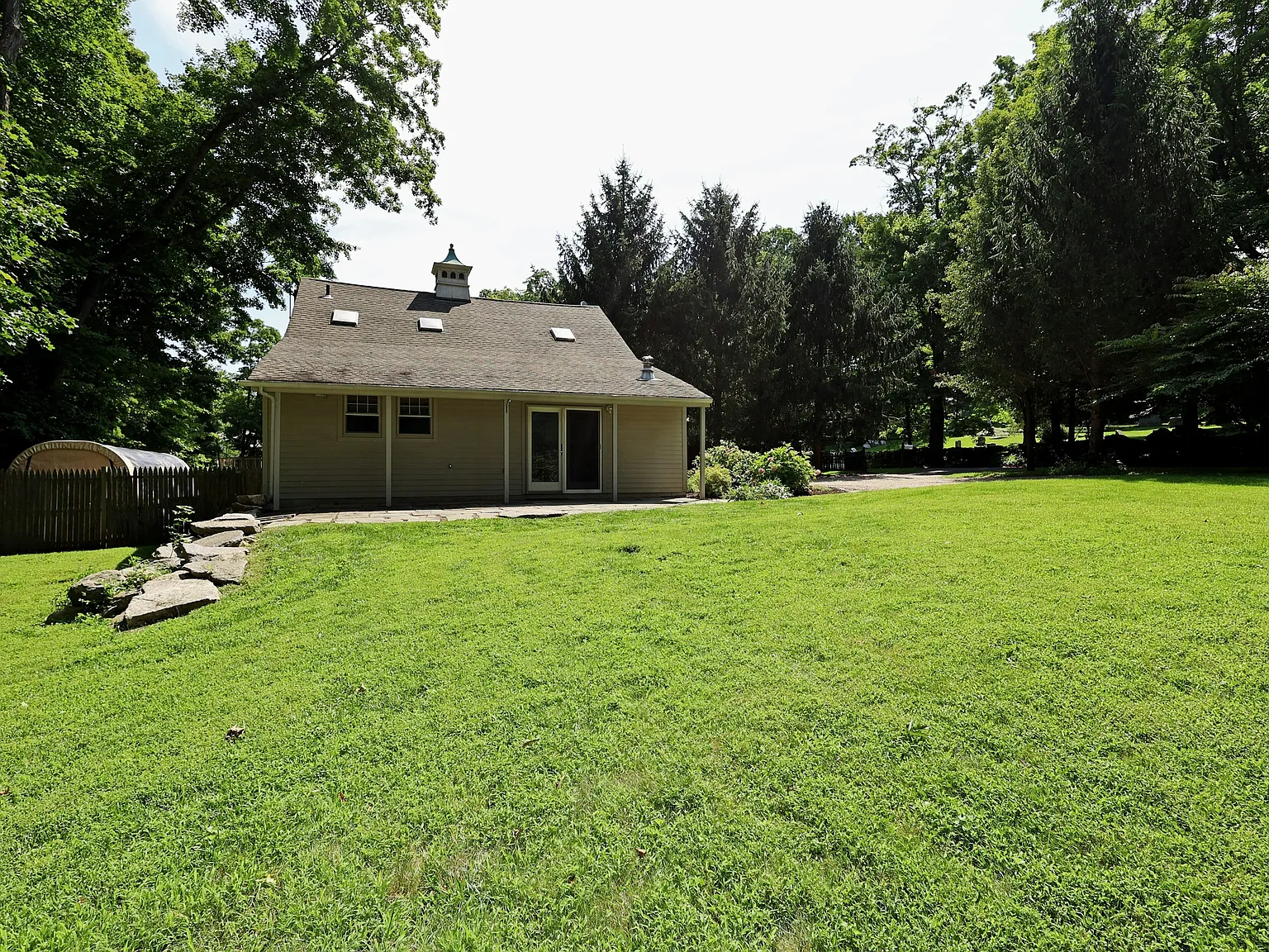 2 bed, 980 sqft, $3,800 — Photo 4