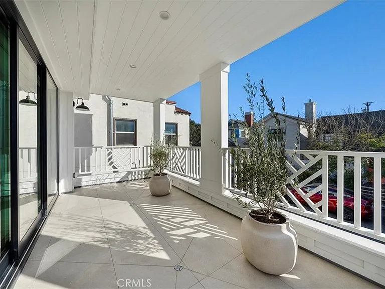 441 34th St — Photo 31
