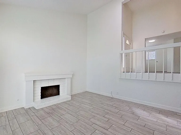 23946 Copenhagen St — Photo 5