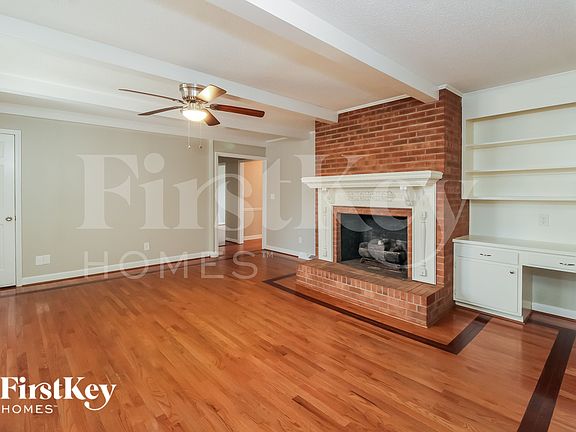 2nd image of 535 Drumheller Rd
