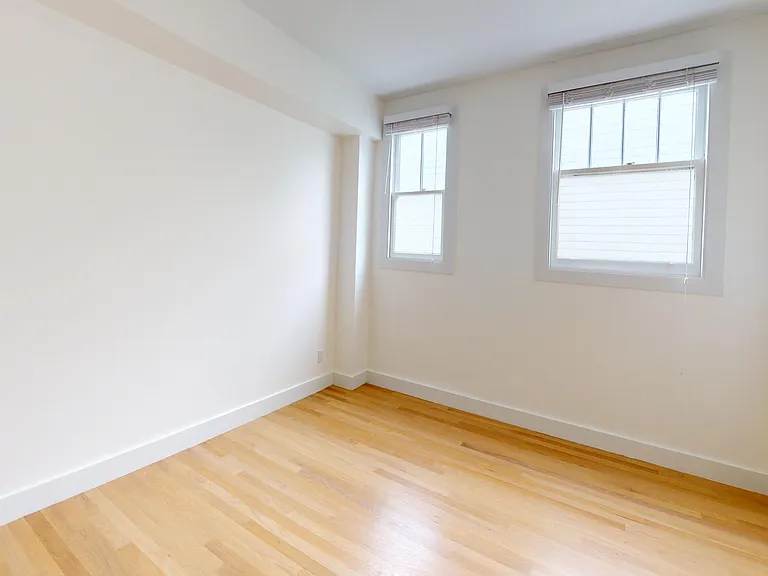 1290 Grove St — Photo 38