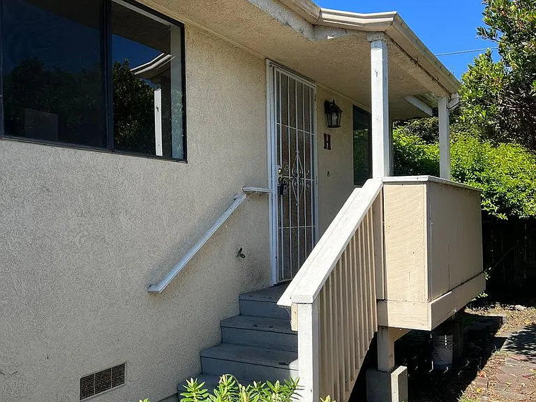 2167 Mountain View Dr — Photo 1
