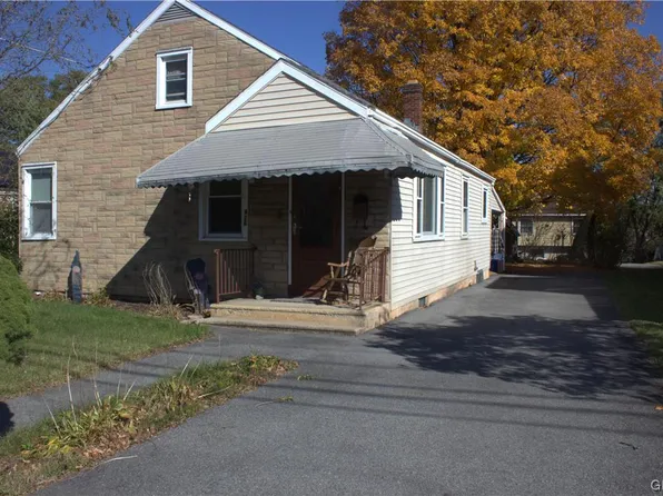426 Center St, Slatington, PA 18080